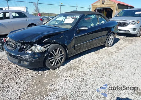 2009 Mercedes-Benz Clk 350 from USA, damaged, VIN WDBTK56FX9T102268
